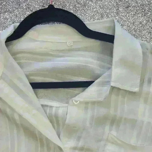 Womens  long sleeve light weight white button down blouse - Picture 2 of 4